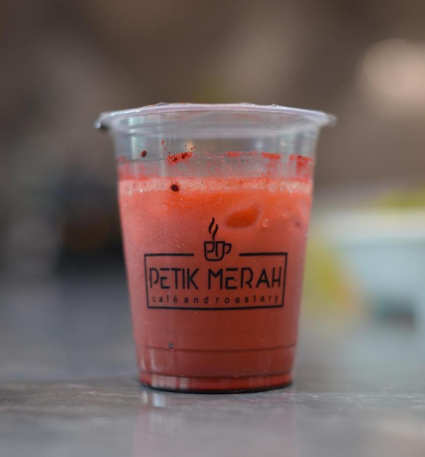 Petik Merah Homestay Pakualaman Esterno foto