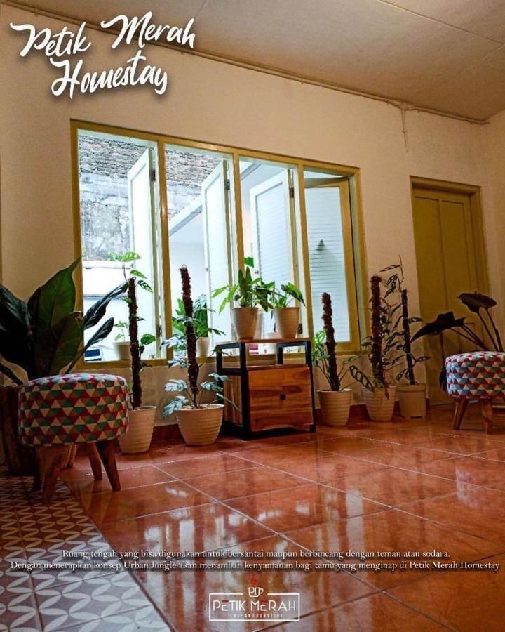 Petik Merah Homestay Pakualaman Esterno foto